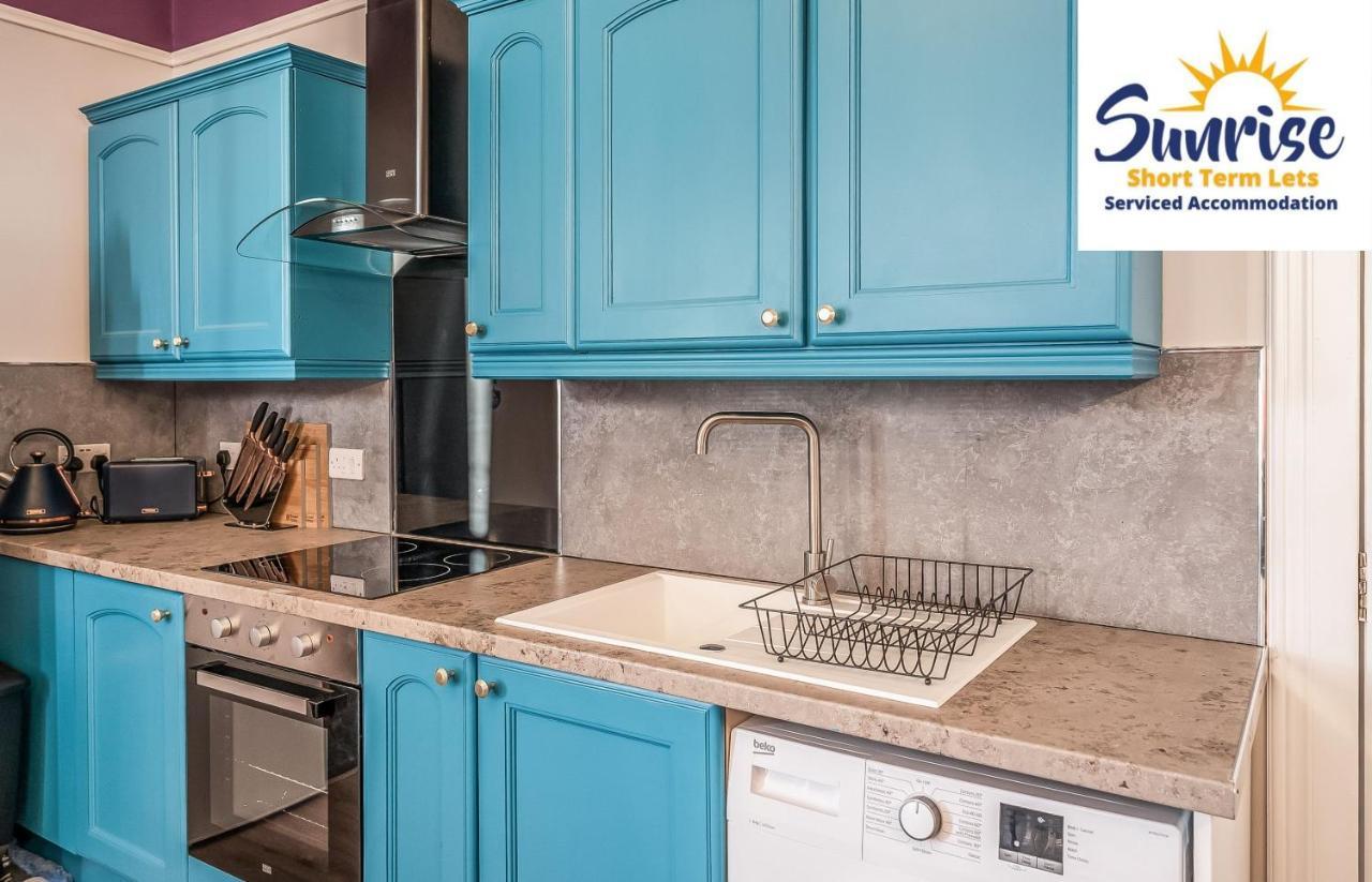 Presidential Apartment, Family Home, Luxury Bedrooms, 2 Rooms, 1 King Bed, 2 Single Beds, Free Wifi, Free Parking, Tourists, Business Travelers, Relocation, Beautiful River Views, - Long Stays, Invoice And Reduced Price Are Only Via Sunrise Short Let Dundee Dış mekan fotoğraf