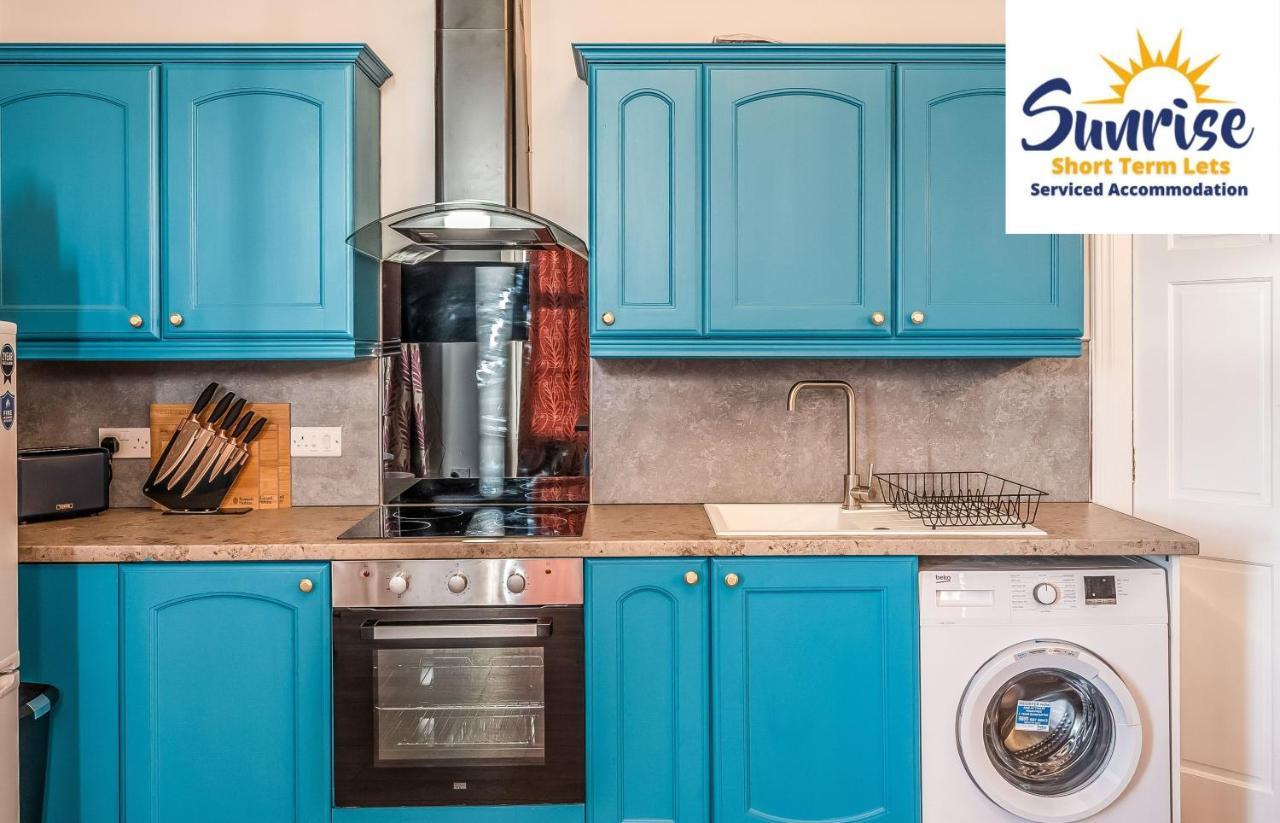Presidential Apartment, Family Home, Luxury Bedrooms, 2 Rooms, 1 King Bed, 2 Single Beds, Free Wifi, Free Parking, Tourists, Business Travelers, Relocation, Beautiful River Views, - Long Stays, Invoice And Reduced Price Are Only Via Sunrise Short Let Dundee Dış mekan fotoğraf