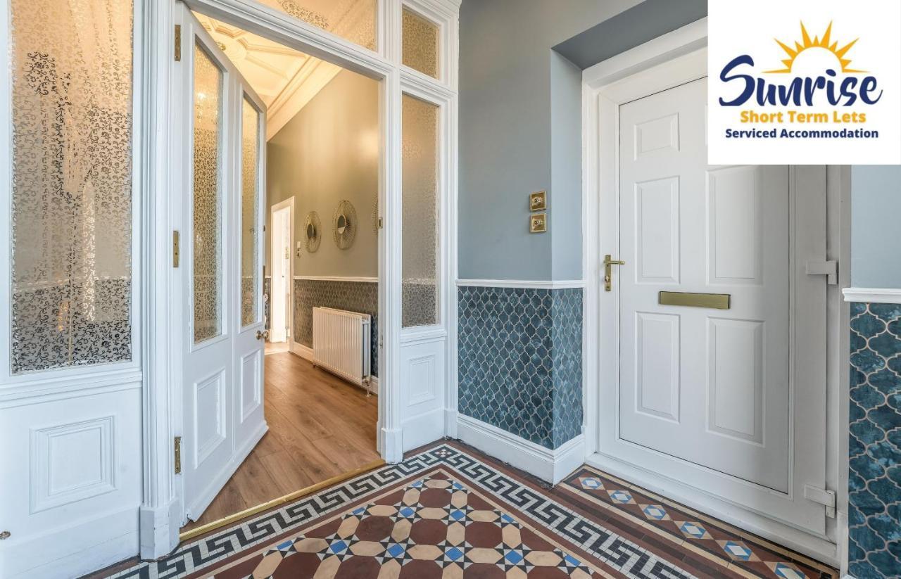 Presidential Apartment, Family Home, Luxury Bedrooms, 2 Rooms, 1 King Bed, 2 Single Beds, Free Wifi, Free Parking, Tourists, Business Travelers, Relocation, Beautiful River Views, - Long Stays, Invoice And Reduced Price Are Only Via Sunrise Short Let Dundee Dış mekan fotoğraf