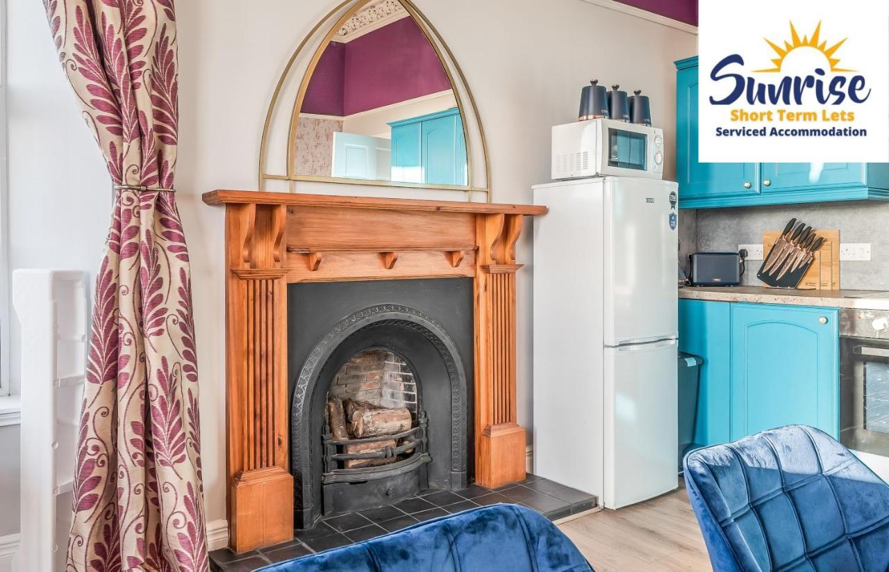 Presidential Apartment, Family Home, Luxury Bedrooms, 2 Rooms, 1 King Bed, 2 Single Beds, Free Wifi, Free Parking, Tourists, Business Travelers, Relocation, Beautiful River Views, - Long Stays, Invoice And Reduced Price Are Only Via Sunrise Short Let Dundee Dış mekan fotoğraf