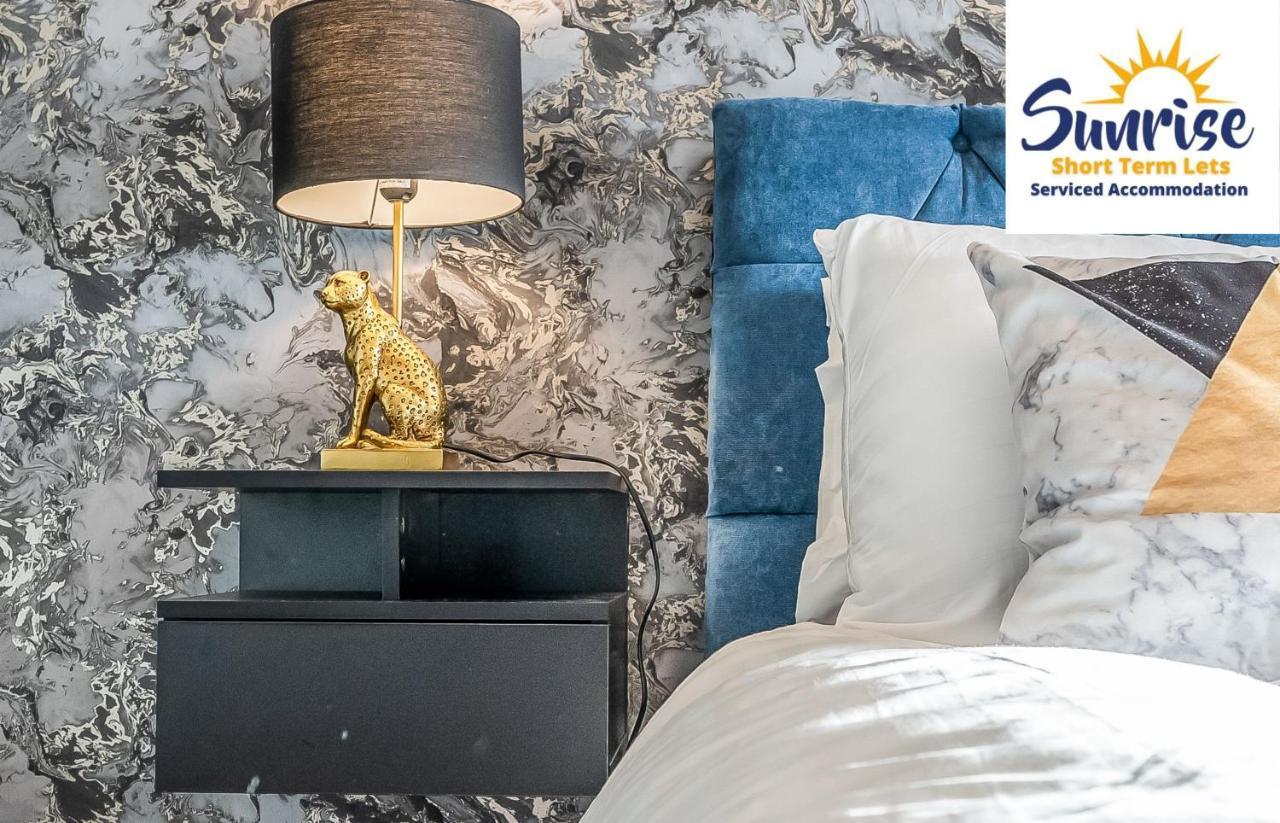 Presidential Apartment, Family Home, Luxury Bedrooms, 2 Rooms, 1 King Bed, 2 Single Beds, Free Wifi, Free Parking, Tourists, Business Travelers, Relocation, Beautiful River Views, - Long Stays, Invoice And Reduced Price Are Only Via Sunrise Short Let Dundee Dış mekan fotoğraf