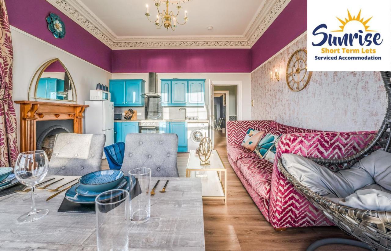 Presidential Apartment, Family Home, Luxury Bedrooms, 2 Rooms, 1 King Bed, 2 Single Beds, Free Wifi, Free Parking, Tourists, Business Travelers, Relocation, Beautiful River Views, - Long Stays, Invoice And Reduced Price Are Only Via Sunrise Short Let Dundee Dış mekan fotoğraf