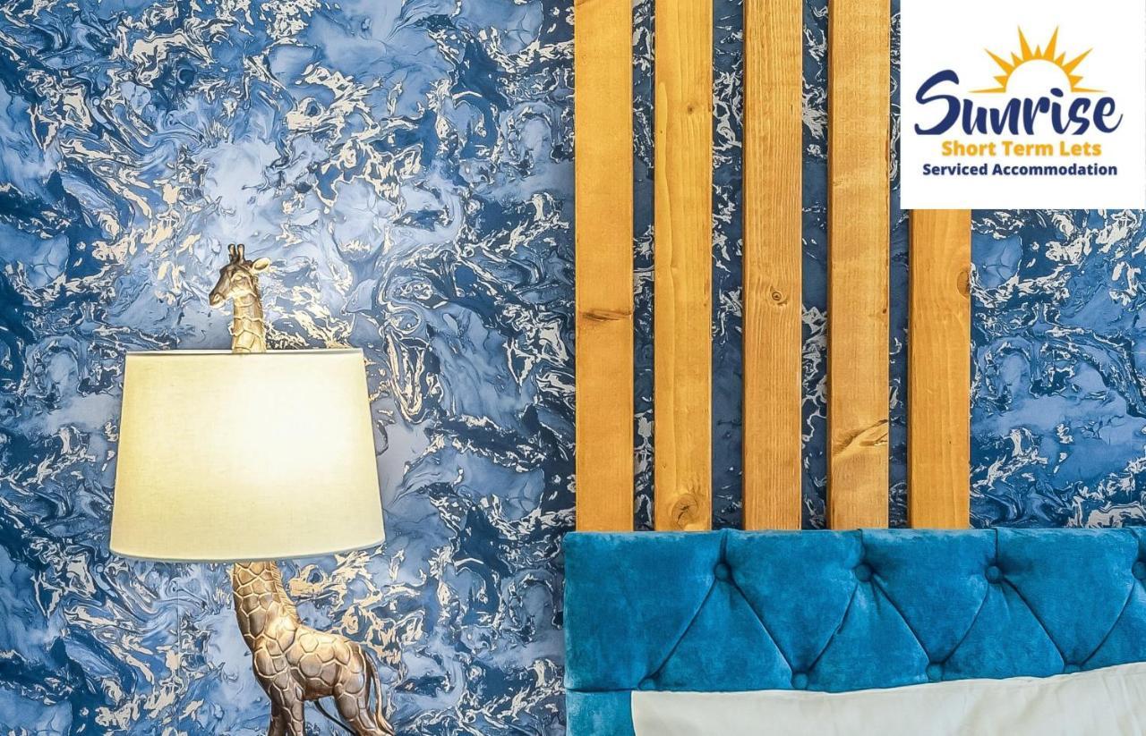 Presidential Apartment, Family Home, Luxury Bedrooms, 2 Rooms, 1 King Bed, 2 Single Beds, Free Wifi, Free Parking, Tourists, Business Travelers, Relocation, Beautiful River Views, - Long Stays, Invoice And Reduced Price Are Only Via Sunrise Short Let Dundee Dış mekan fotoğraf