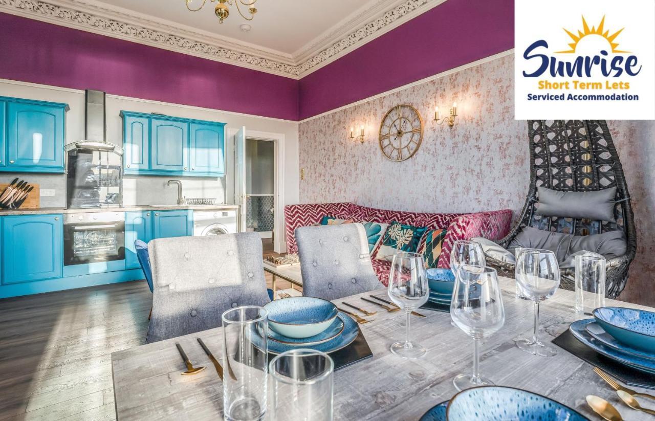 Presidential Apartment, Family Home, Luxury Bedrooms, 2 Rooms, 1 King Bed, 2 Single Beds, Free Wifi, Free Parking, Tourists, Business Travelers, Relocation, Beautiful River Views, - Long Stays, Invoice And Reduced Price Are Only Via Sunrise Short Let Dundee Dış mekan fotoğraf