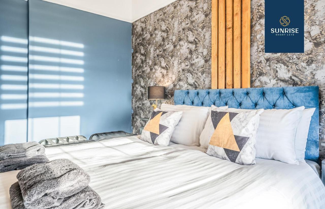 Presidential Apartment, Family Home, Luxury Bedrooms, 2 Rooms, 1 King Bed, 2 Single Beds, Free Wifi, Free Parking, Tourists, Business Travelers, Relocation, Beautiful River Views, - Long Stays, Invoice And Reduced Price Are Only Via Sunrise Short Let Dundee Dış mekan fotoğraf
