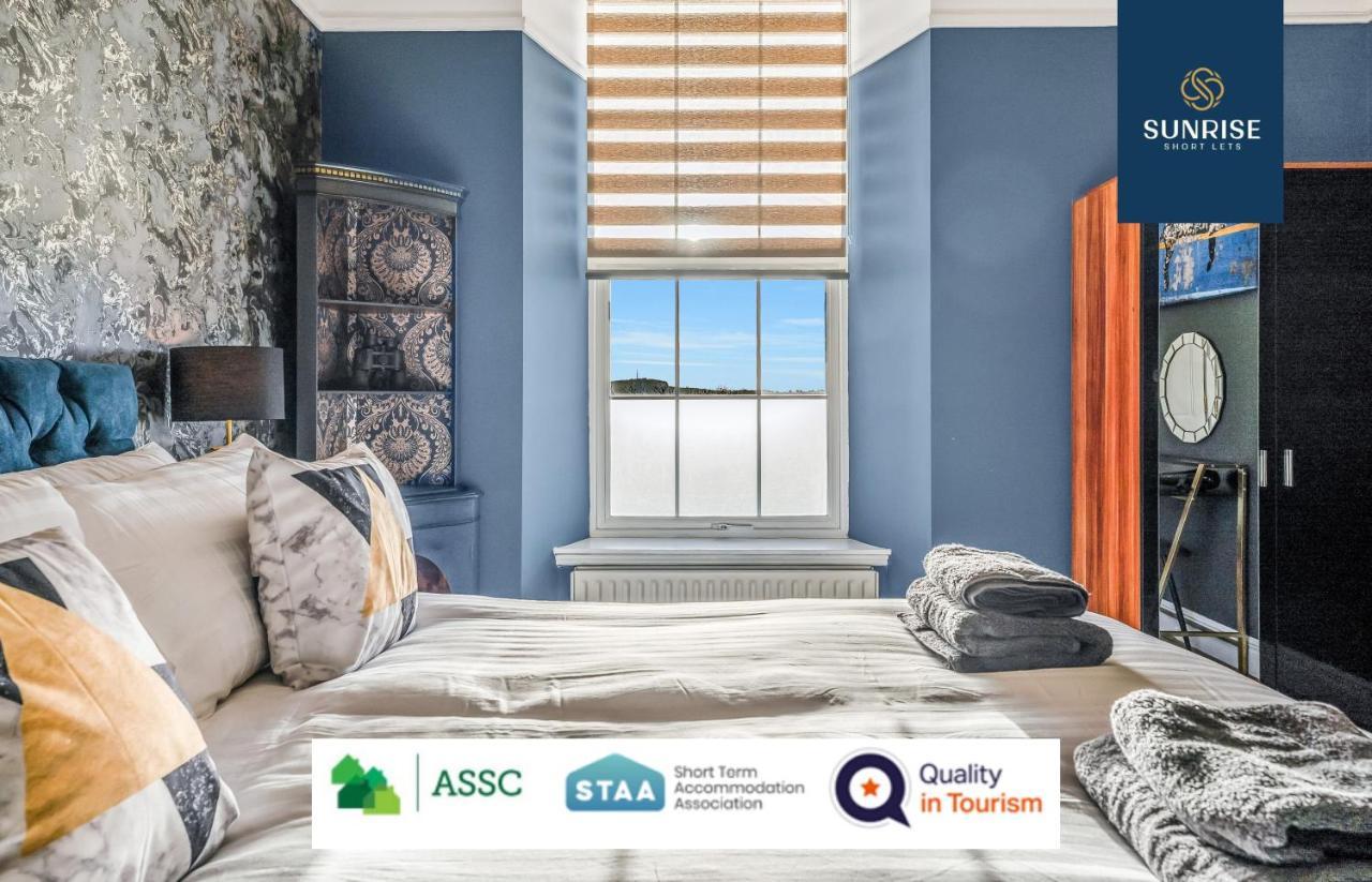 Presidential Apartment, Family Home, Luxury Bedrooms, 2 Rooms, 1 King Bed, 2 Single Beds, Free Wifi, Free Parking, Tourists, Business Travelers, Relocation, Beautiful River Views, - Long Stays, Invoice And Reduced Price Are Only Via Sunrise Short Let Dundee Dış mekan fotoğraf